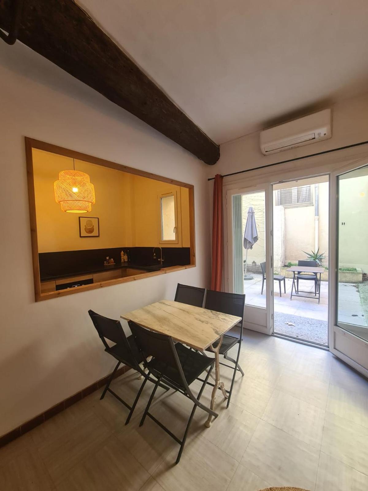 Appartement Intra Muros Avec Cour Privee Avignon Exterior photo